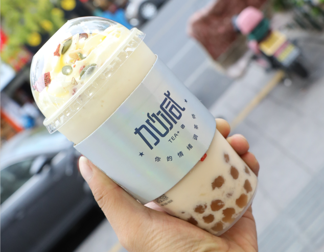 BWIN必赢茶饮：选择奶茶加盟品牌可以考虑从三个方面入手
